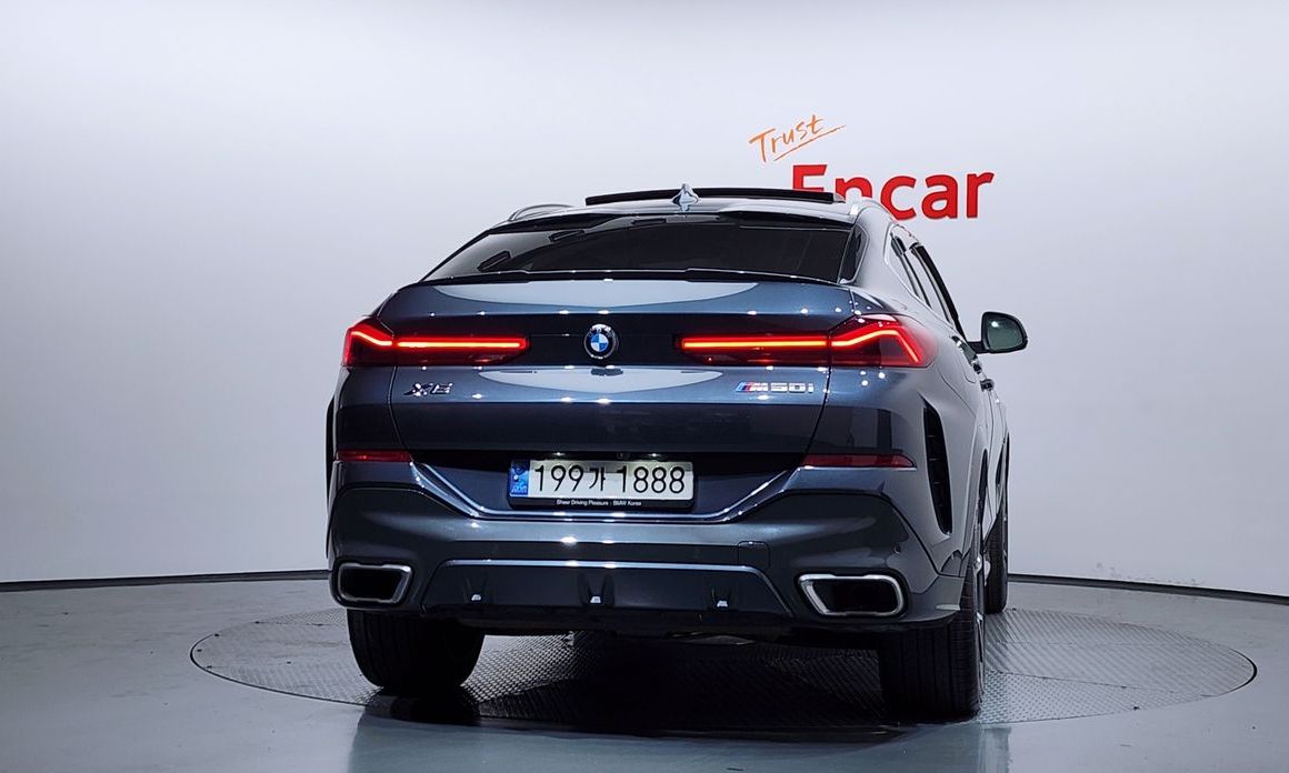 BMW X6 xDrive40i M Sport, 2022