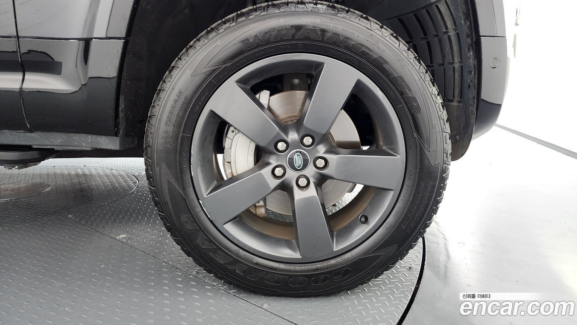 Land Rover Defender 130 P400 X-Dynamic HSE, 2024