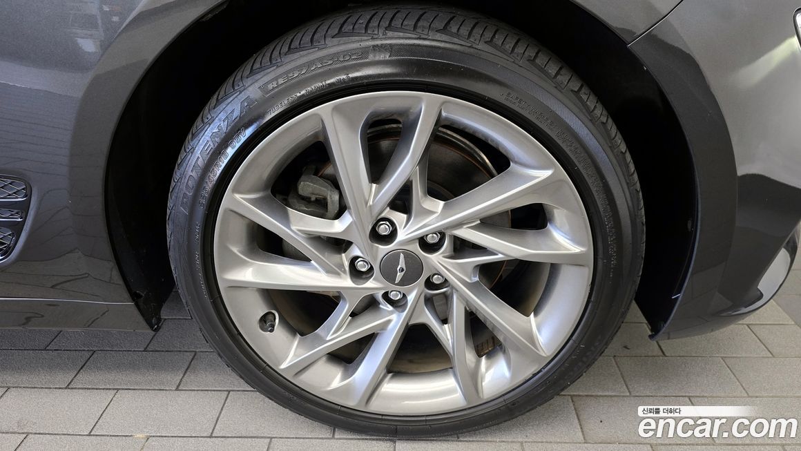 Genesis G70 Gasoline 2.0T 4WD, 2022