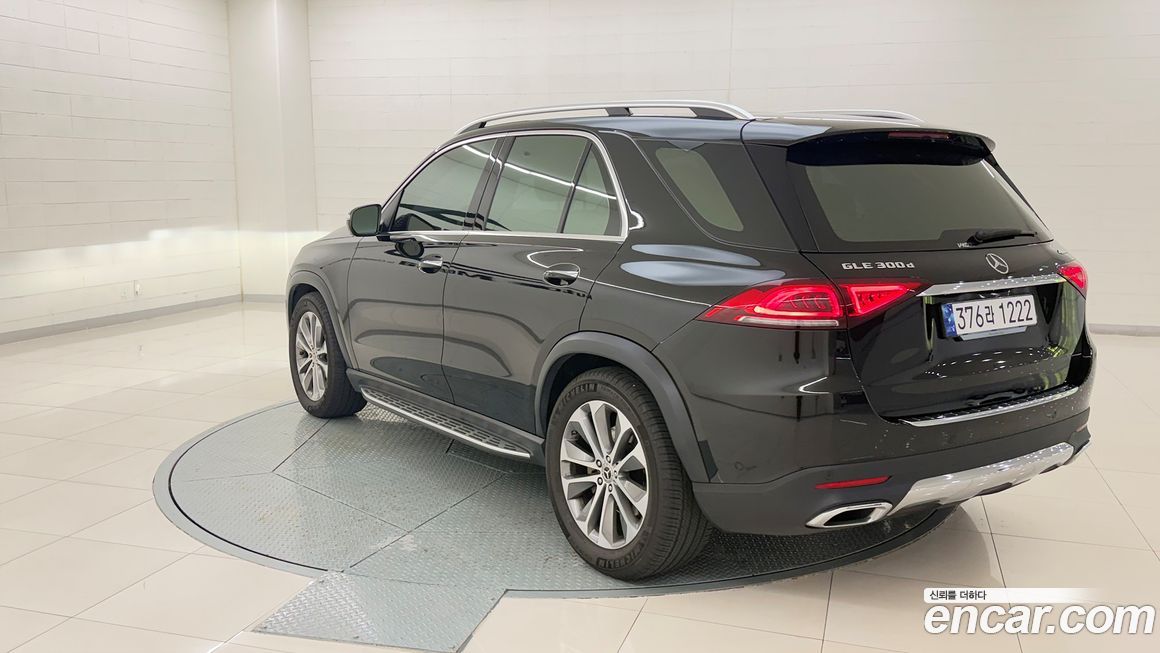 Mercedes-Benz GLE-Class GLE300d 4MATIC, 2023