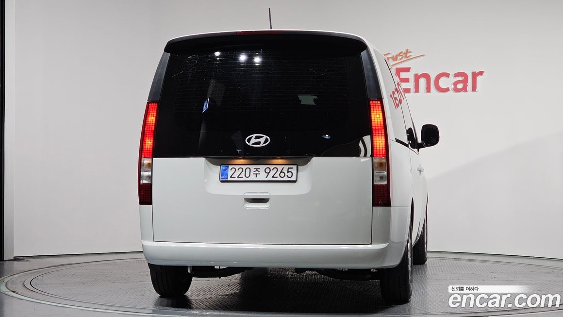 Hyundai Staria Tourer 9-Seater, 2025