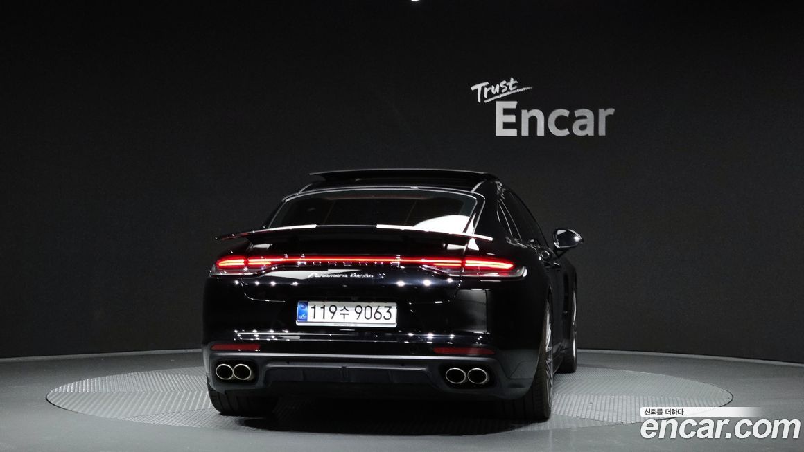 Porsche Panamera 4.0 Turbo S, 2021