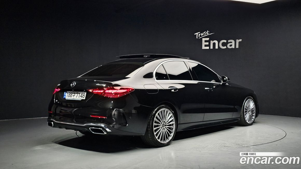 Mercedes-Benz C-Class C300 4MATIC AMG Line, 2024