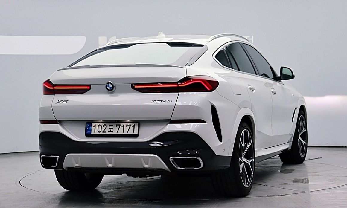 BMW X6 xDrive40i M Sport, 2022