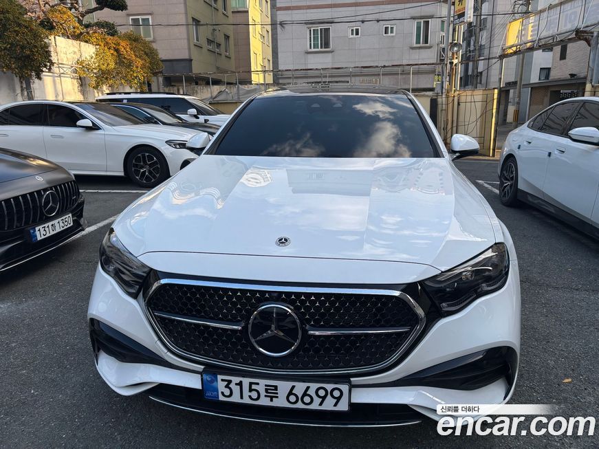 Mercedes-Benz E-Class E300 4MATIC AMG Line, 2024