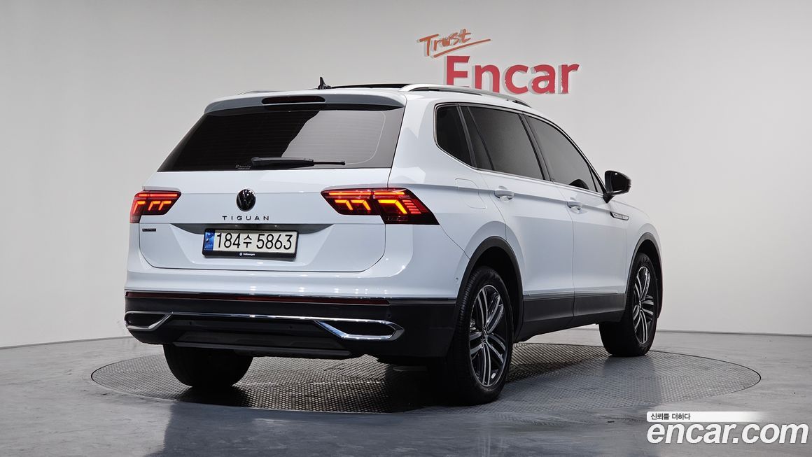 Volkswagen Tiguan 2.0 TSI Prestige, 2023
