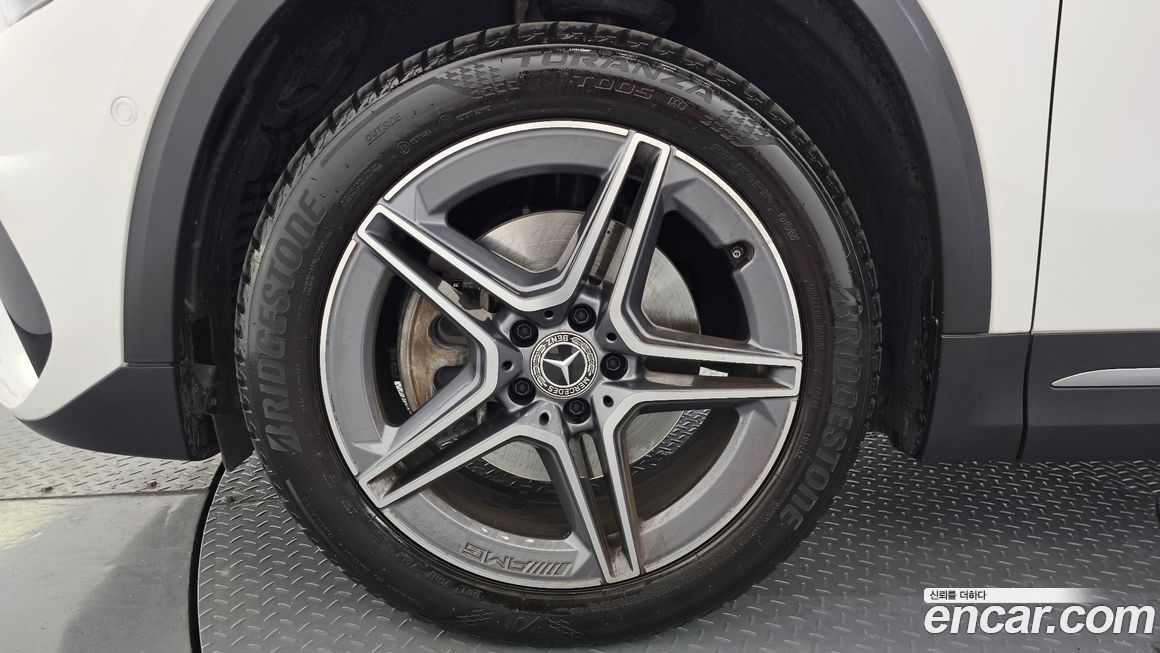 Mercedes-Benz GLA-Class GLA250 4MATIC, 2023