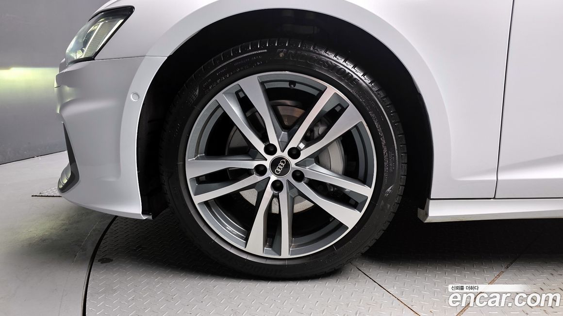 Audi A6 45 TFSI Premium, 2022