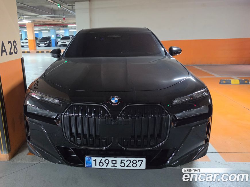 BMW 7-Series 740d xDrive M Sport, 2025