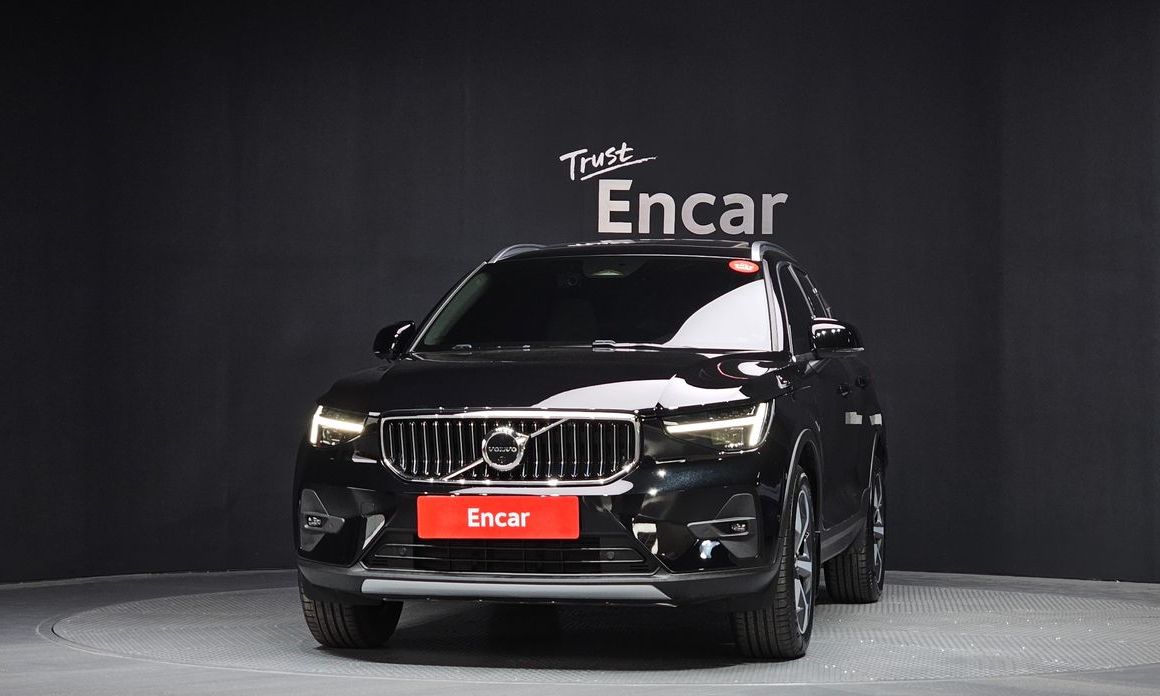Volvo XC40 B4 Ultimate Bright, 2024