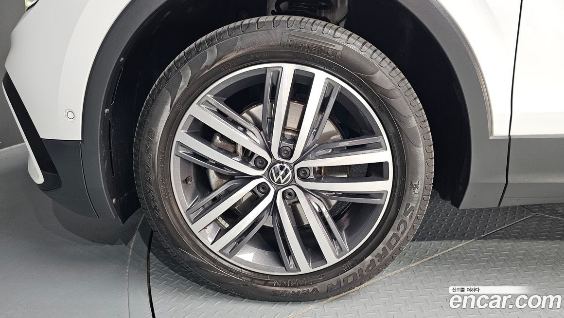 Volkswagen Tiguan 2.0 TSI Prestige, 2023