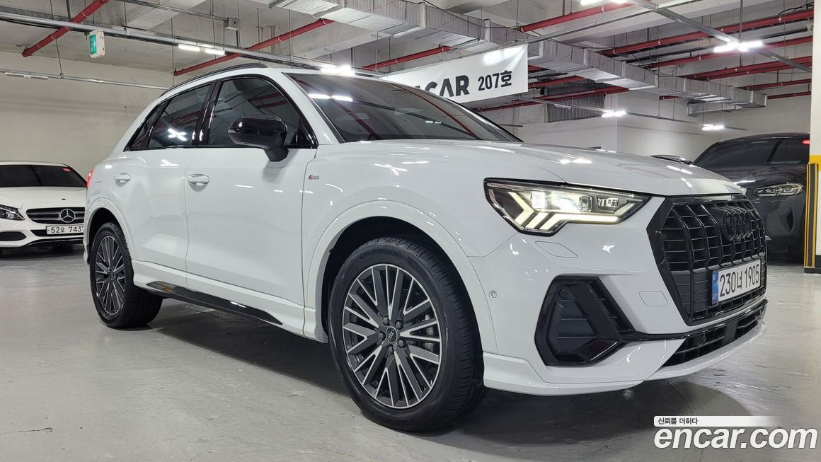 Audi Q3 35 TDI Premium, 2025