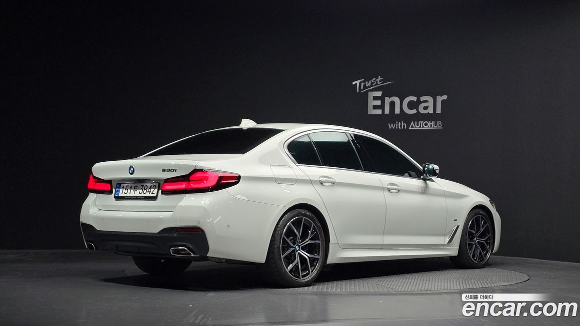 BMW 5-Series 530i M Sport Package, 2022