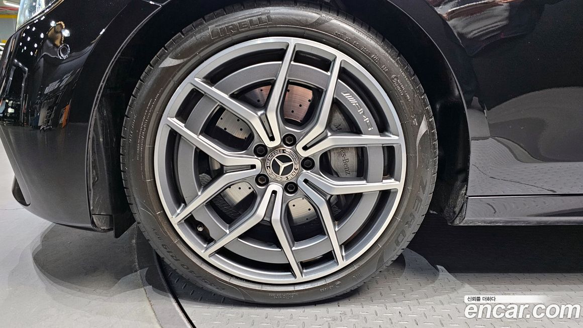 Mercedes-Benz E-Class E220d 4MATIC AMG Line, 2023