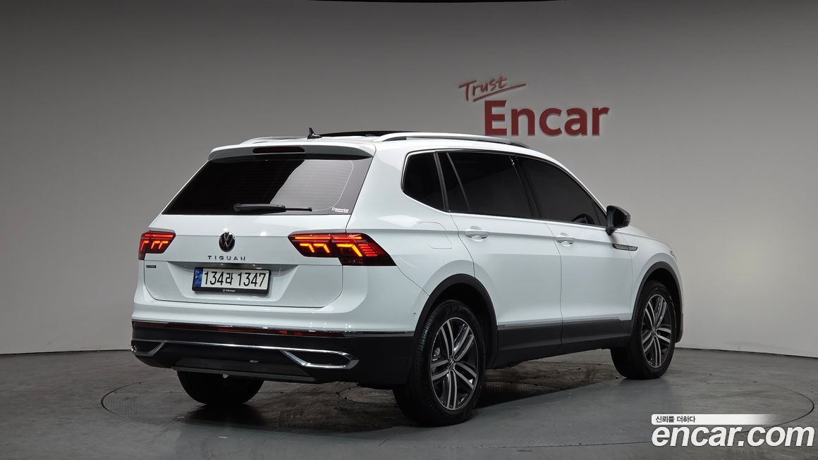Volkswagen Tiguan 2.0 TSI Prestige, 2023