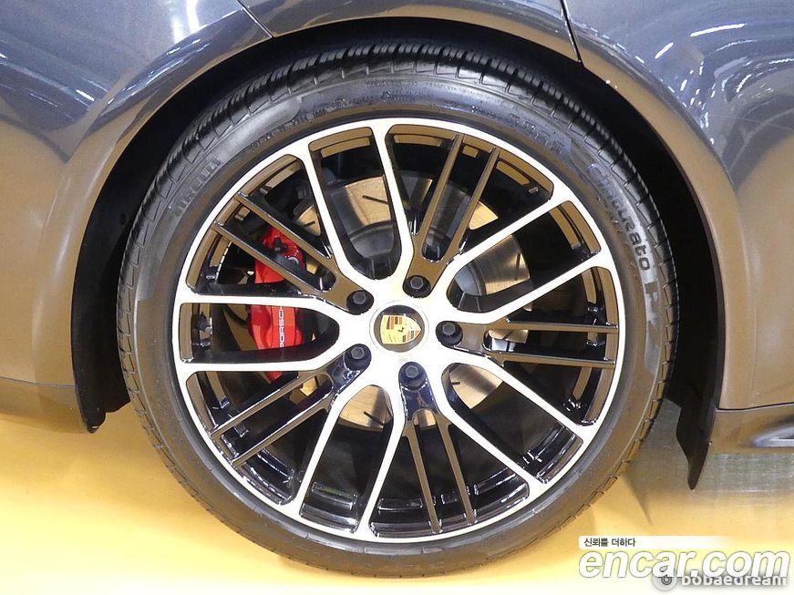 Porsche Panamera 4.0 GTS, 2023