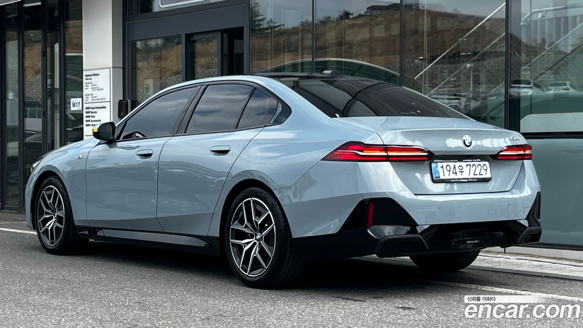BMW 5-Series 520i M Sport, 2024