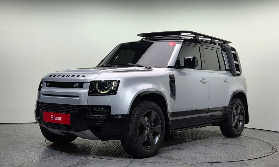 Land Rover Defender 110 P300 X-Dynamic SE, 2024