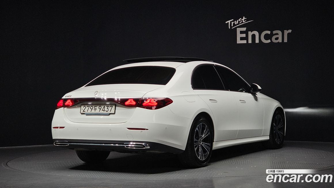 Mercedes-Benz E-Class E200 Avantgarde, 2024