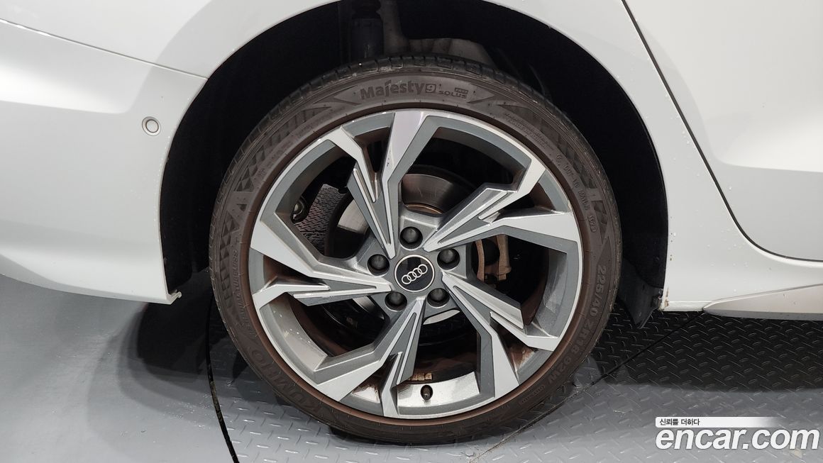 Audi A3 40 TFSI Premium, 2023