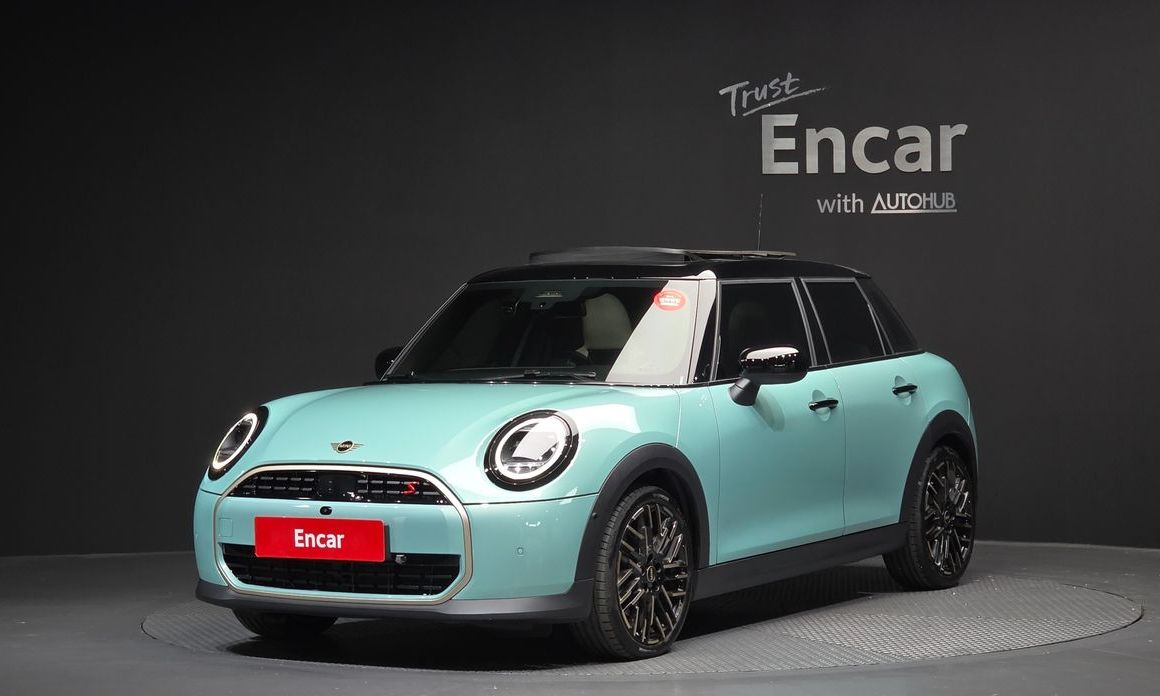 Mini Cooper 5 Door Favoured, 2025