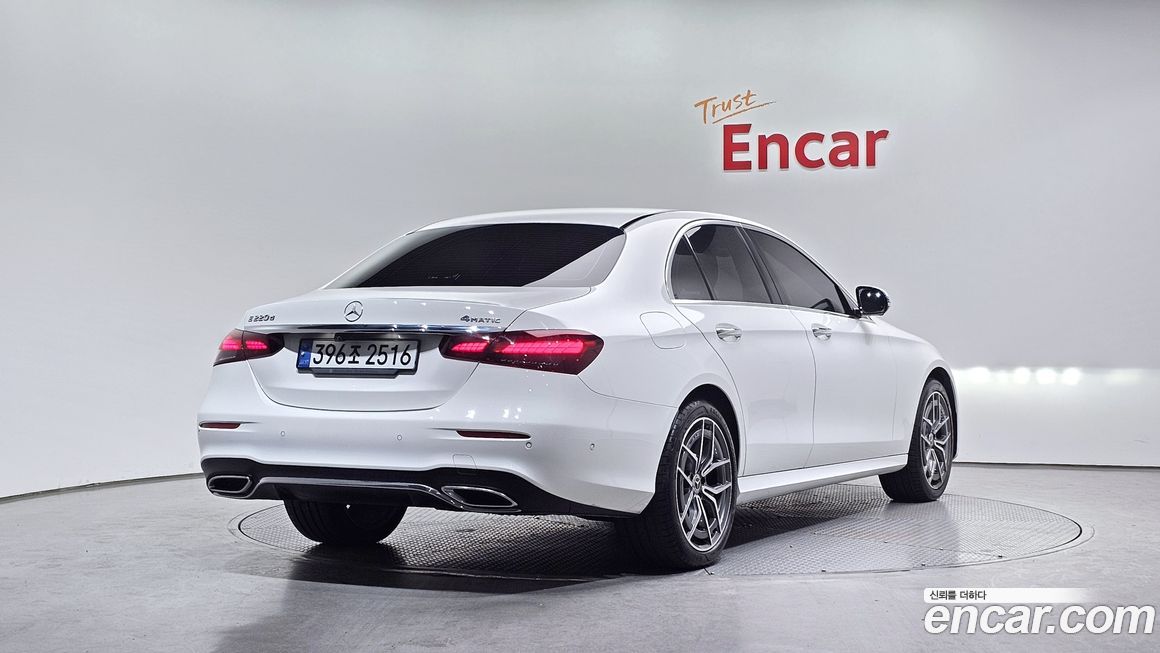 Mercedes-Benz E-Class E220d 4MATIC AMG Line, 2022