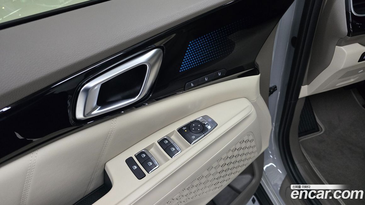 Kia Carnival 7-Seater Gravity, 2025