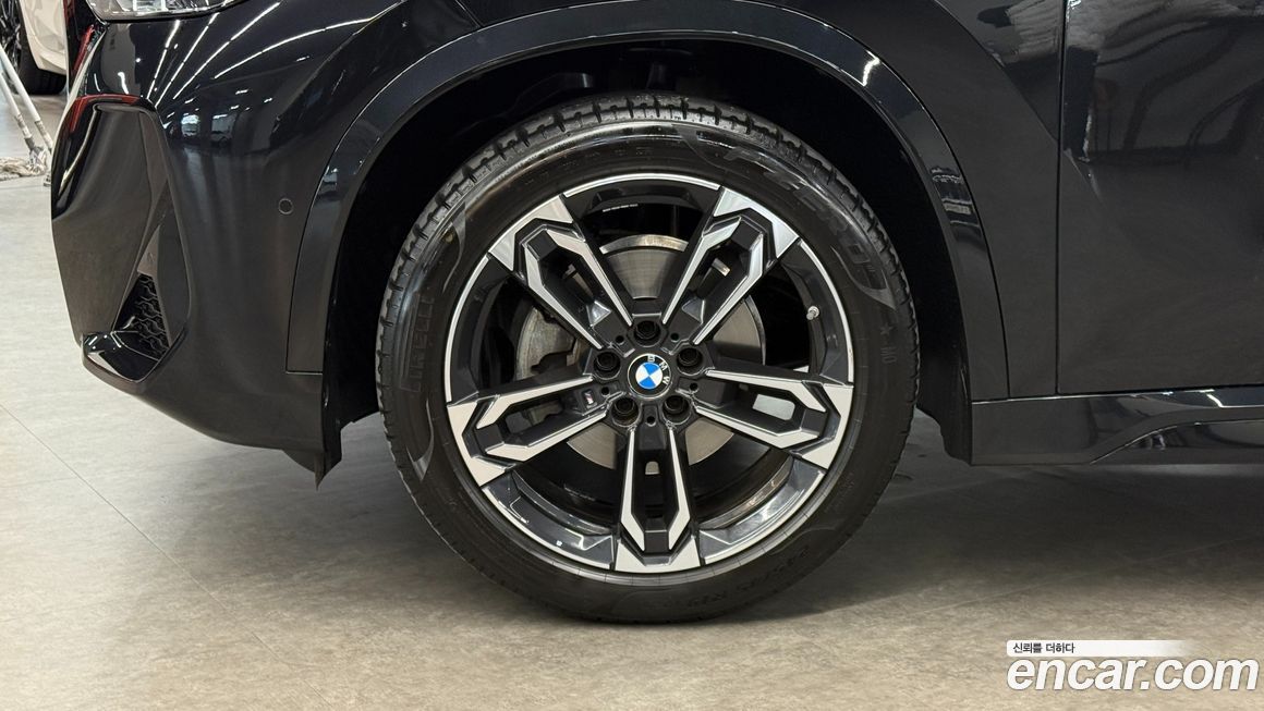 BMW X1 xDrive 20i M Sport, 2024