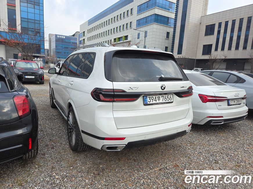 BMW X7 xDrive 40i Design Pure Excellence 7-Seater, 2025