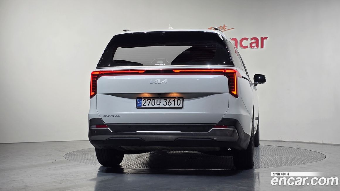 Kia Carnival 7-Seater Signature, 2024