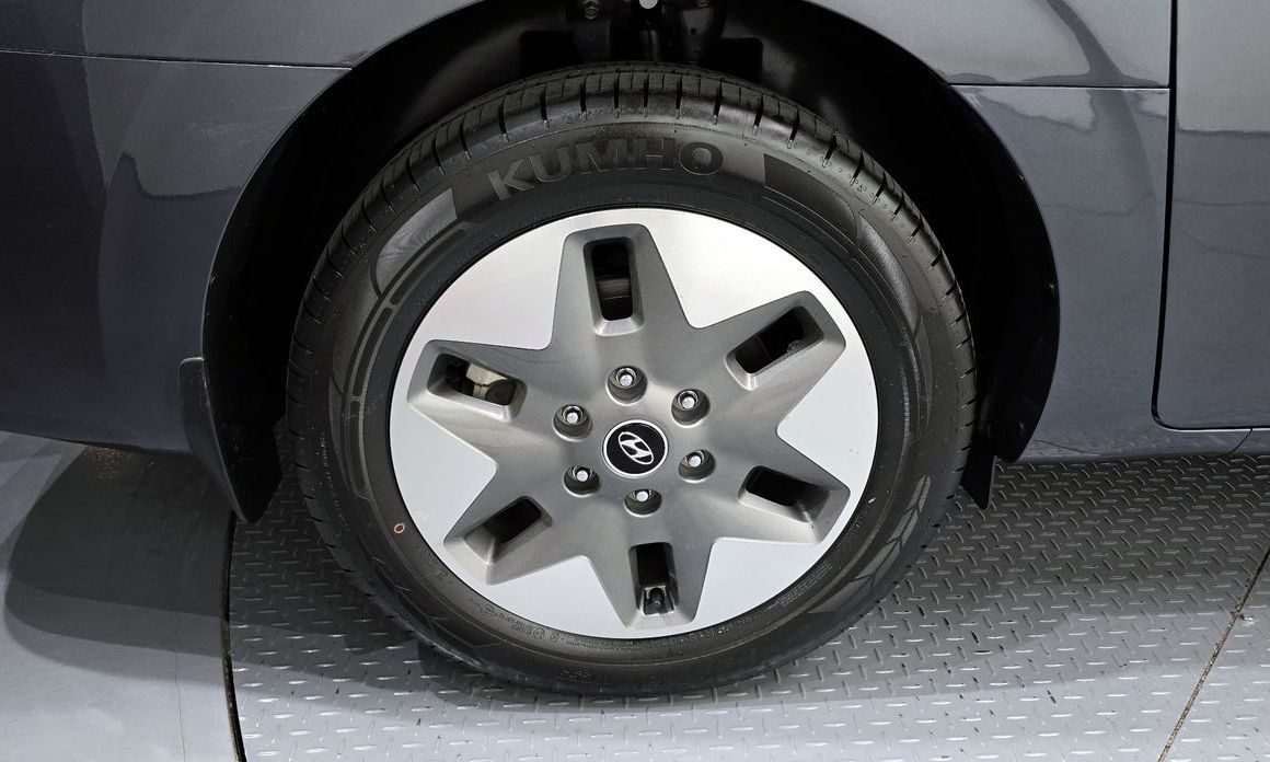 Hyundai Staria Tourer 11-Seater, 2024