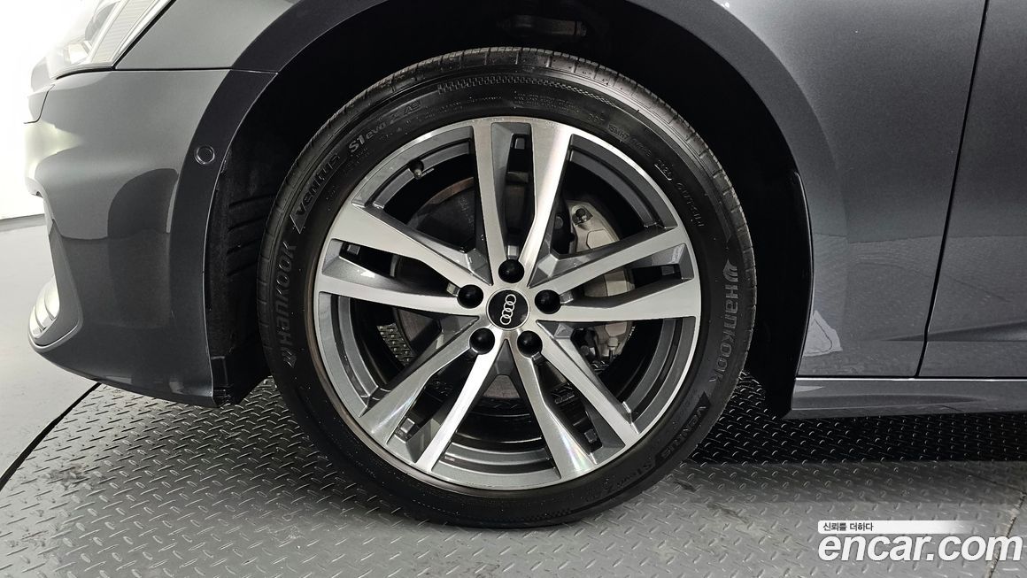 Audi A6 45 TFSI Quattro Premium, 2022