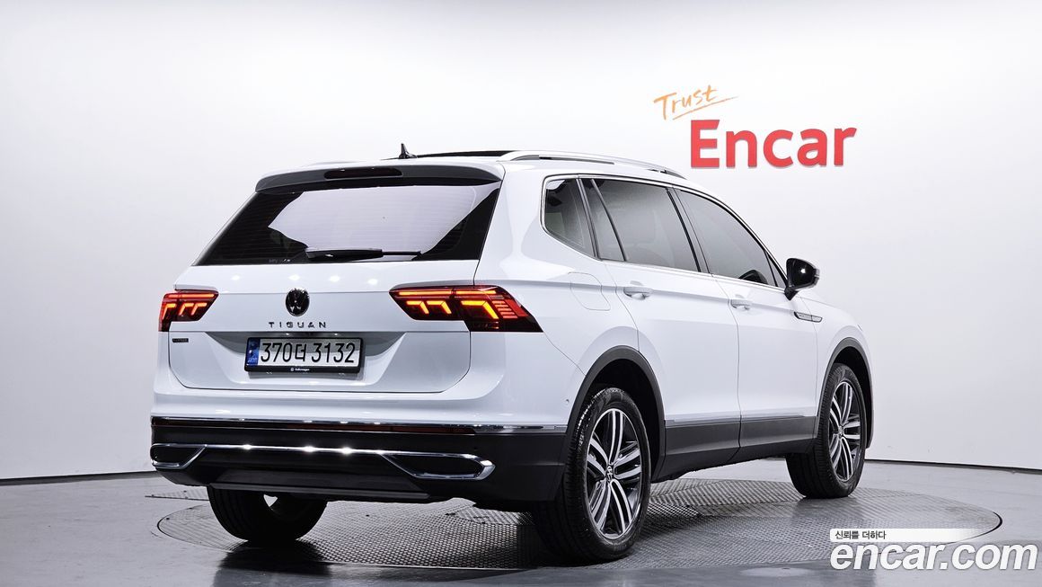 Volkswagen Tiguan 2.0 TSI Prestige, 2023