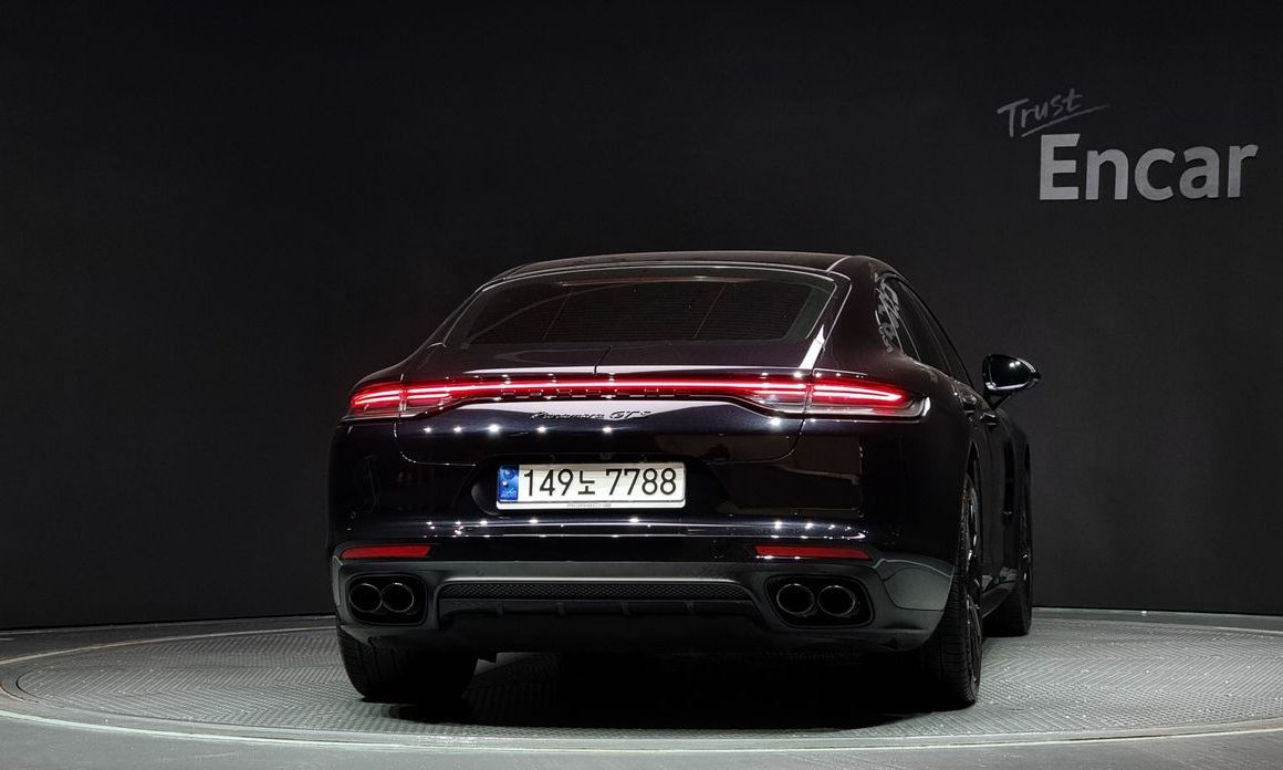 Porsche Panamera 4.0 GTS, 2023
