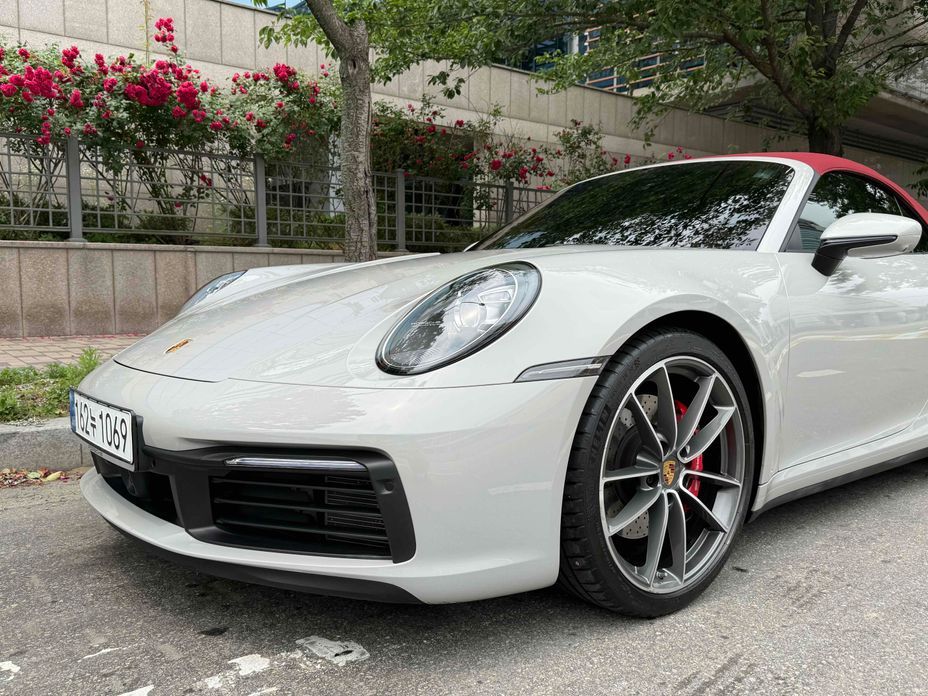 Porsche 911 Carrera 4S Cabriolet, 2023