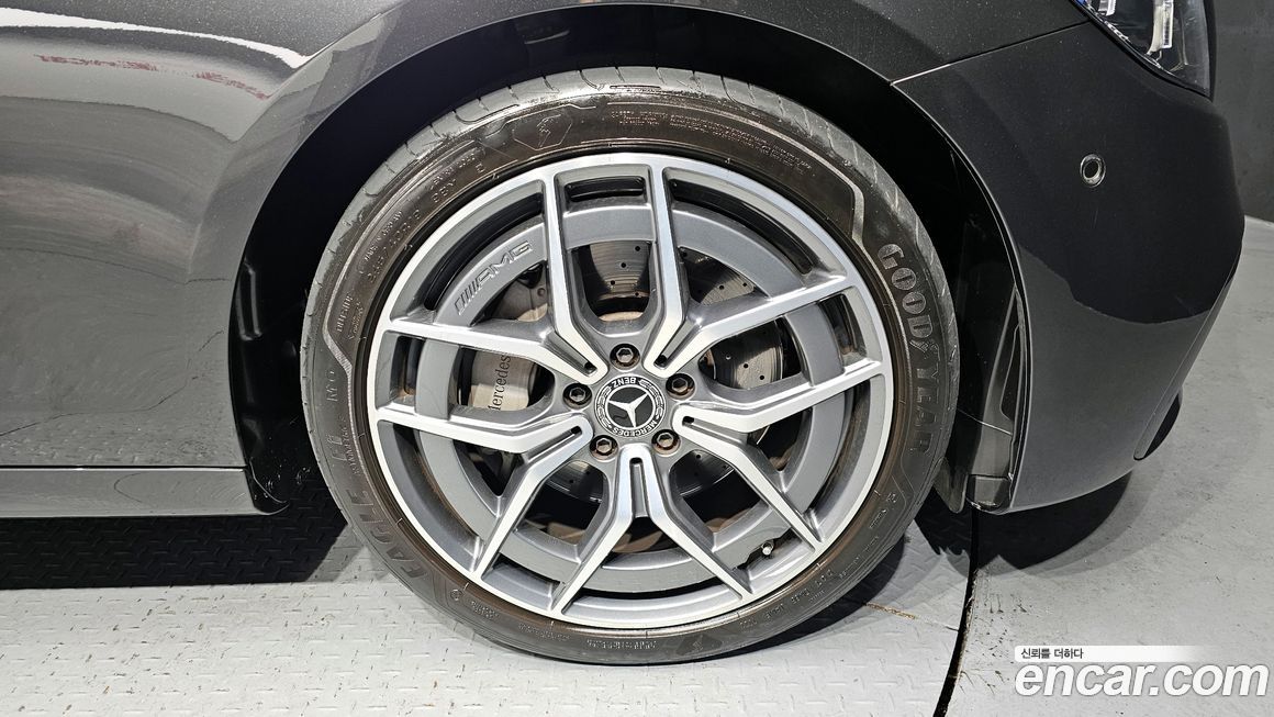 Mercedes-Benz E-Class E220d 4MATIC AMG Line, 2022