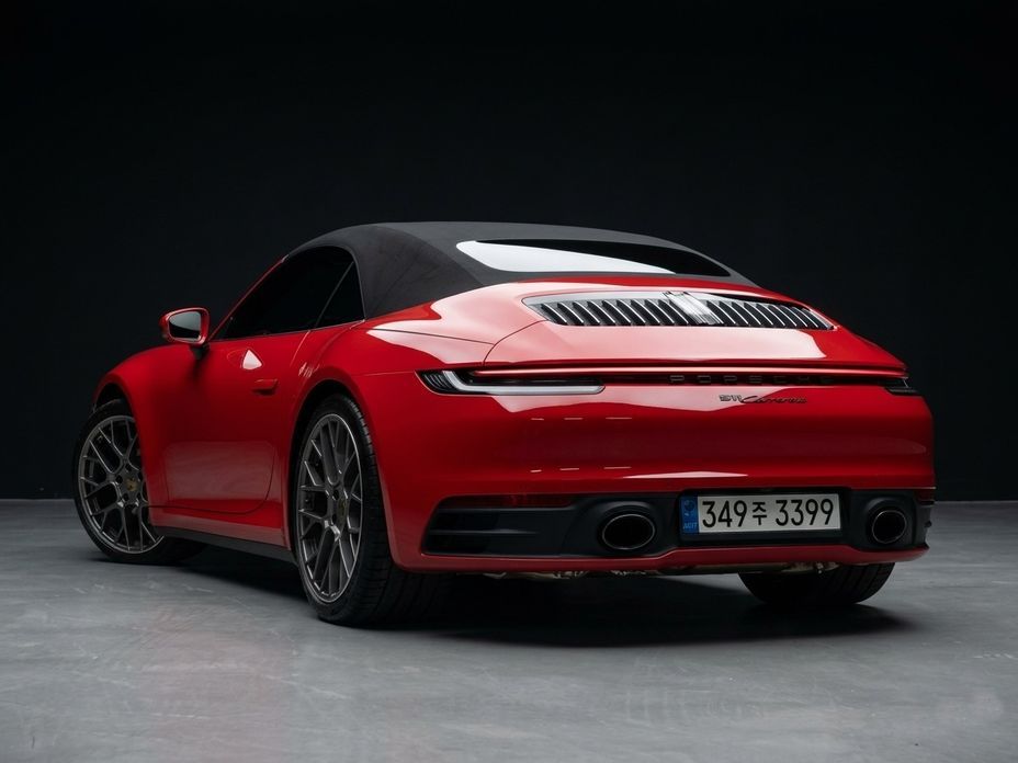 Porsche 911 Carrera 4 Cabriolet, 2024