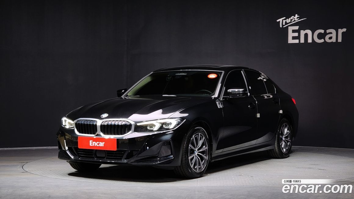 BMW 3-Series 320i, 2023