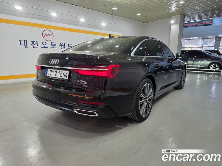 Audi A6 45 TFSI Quattro Premium, 2023
