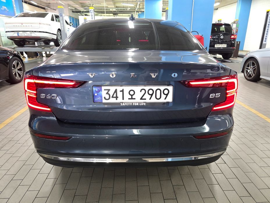 Volvo S60 B5 Ultimate Bright, 2024
