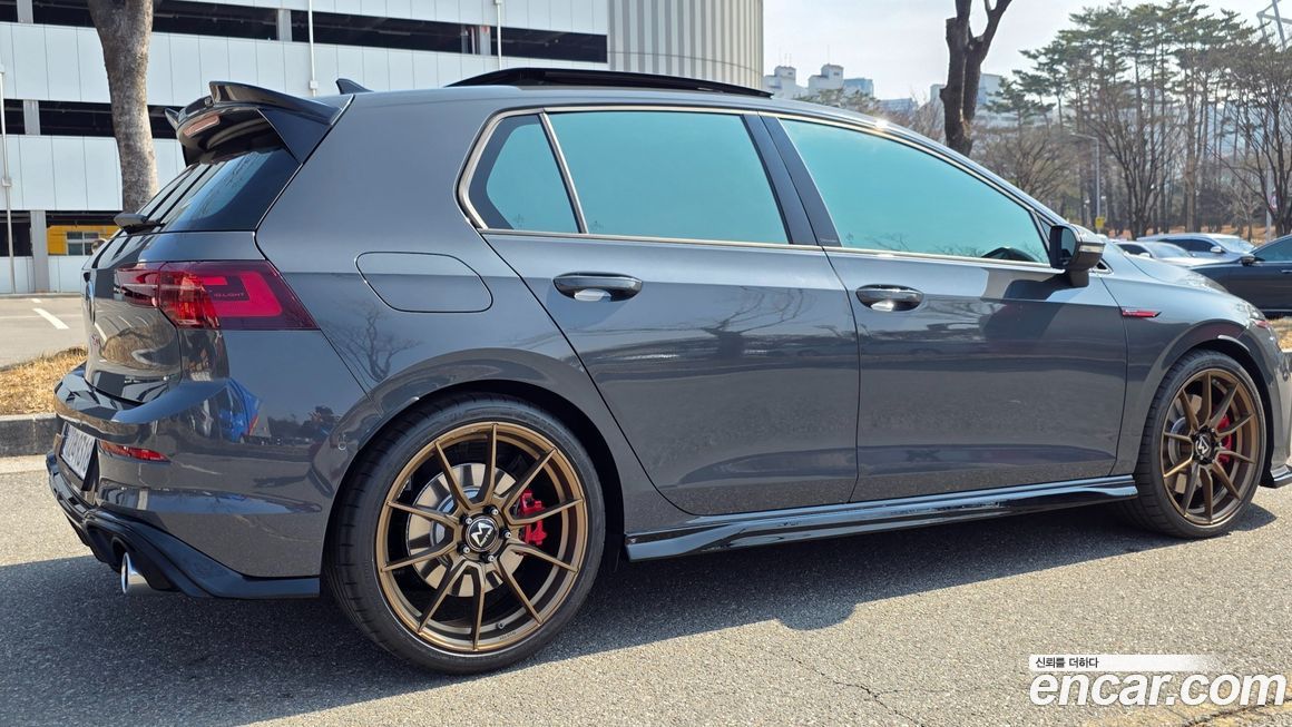 Volkswagen Golf 2.0 GTI, 2024