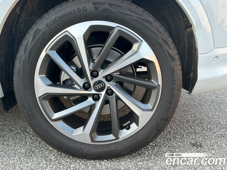 Audi Q5 40 TDI Quattro S Line, 2025