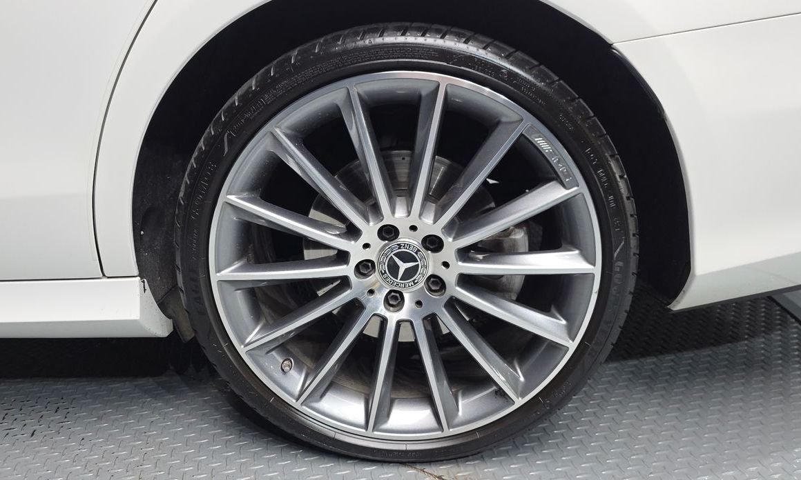 Mercedes-Benz E-Class E350 4MATIC AMG Line, 2022