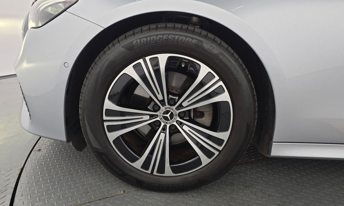Mercedes-Benz E-Class E200 Avantgarde, 2025
