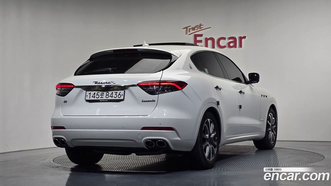 Maserati Levante 3.0 AWD GranLusso, 2021