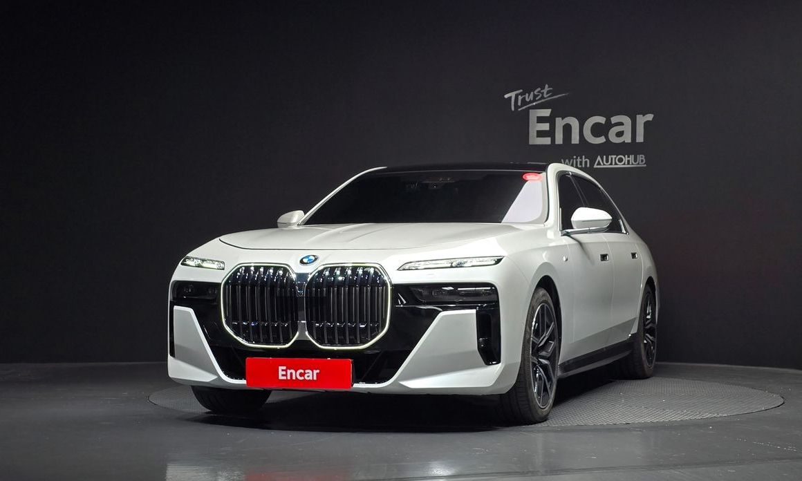 BMW 7-Series 740i xDrive M Sport, 2025