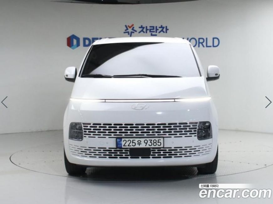 Hyundai Staria Tourer 9-Seater, 2025