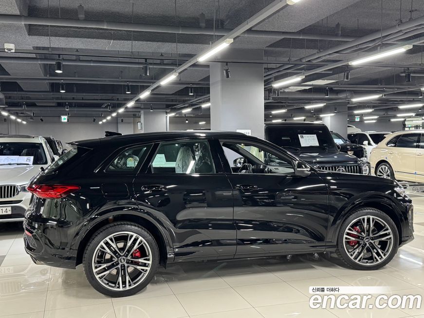 Audi Q5 45 TFSI Quattro S Line Black Ediiton, 2025