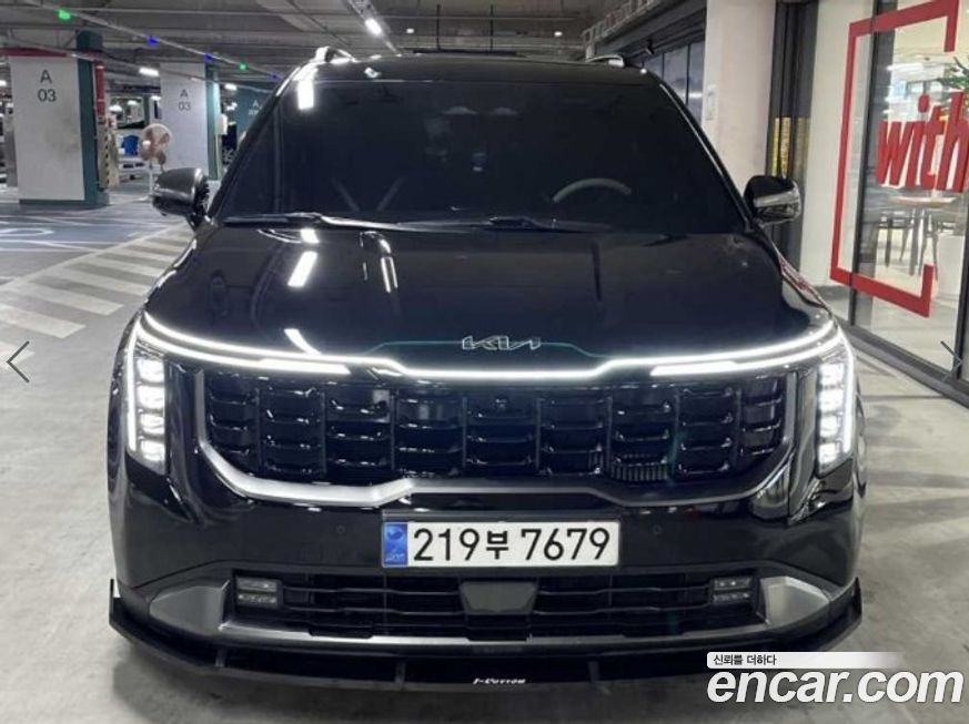 Kia Carnival 9-Seater Gravity, 2024