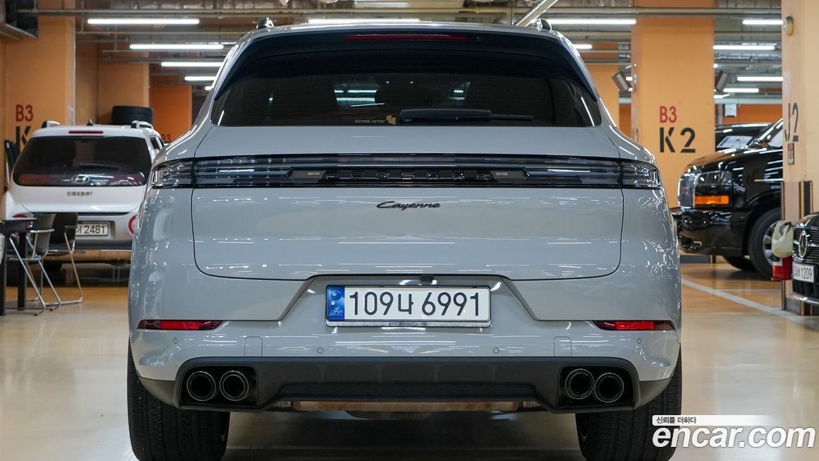 Porsche Cayenne 3.0, 2024